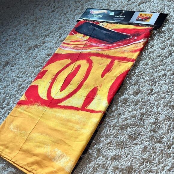 New Hot Wheels Tapestry Wall Decor - Picture 7 of 10